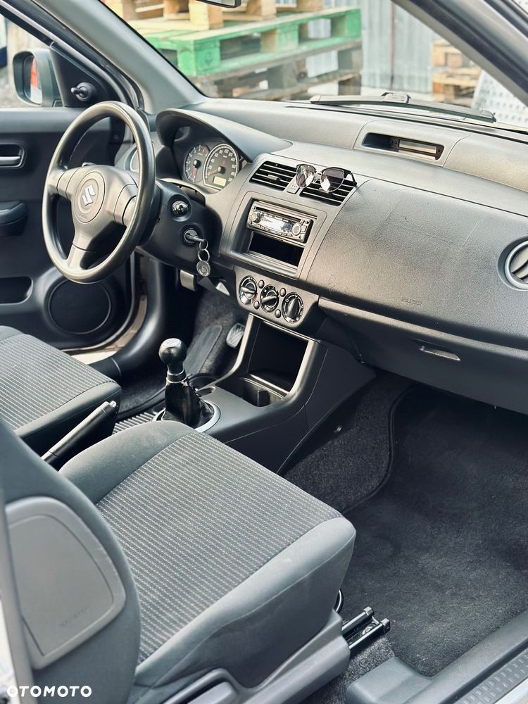Suzuki Swift 1.3 Comfort+ - 11