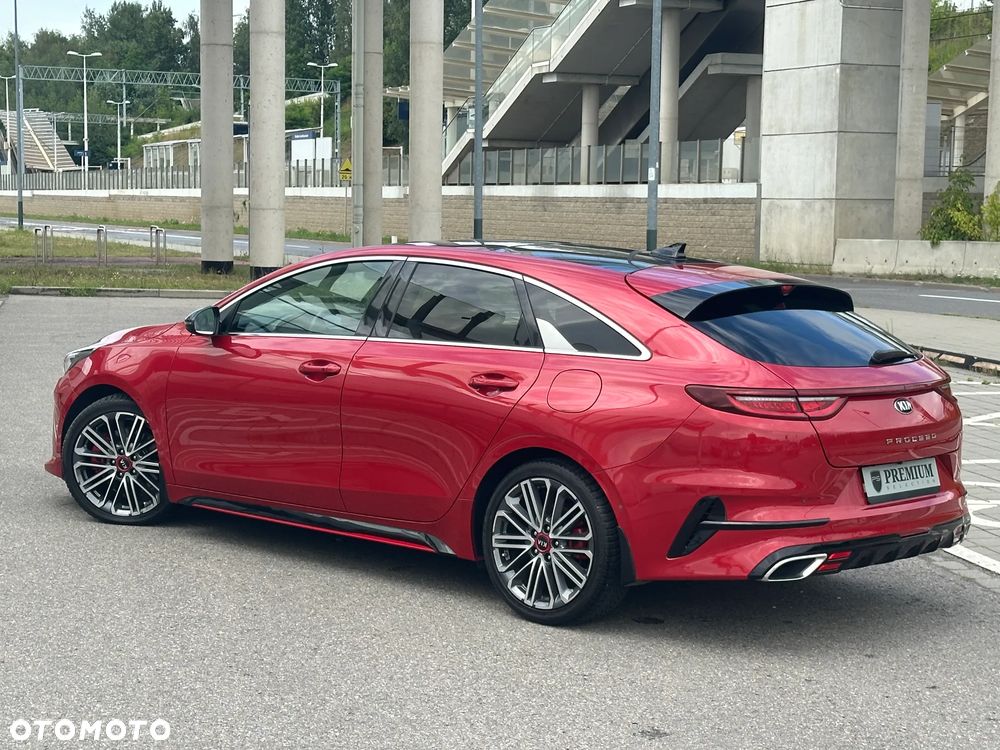 Kia ProCeed 1.6 T-GDI GT DCT - 12