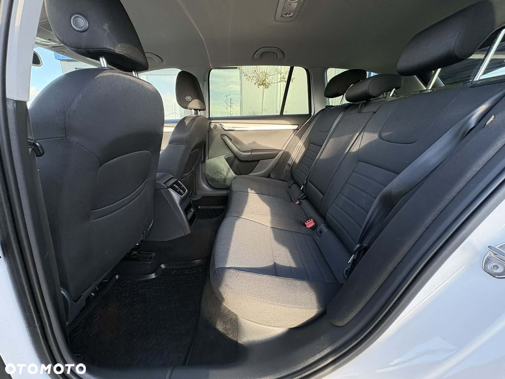 Skoda Octavia 2.0 TDI Green tec DSG Elegance - 10