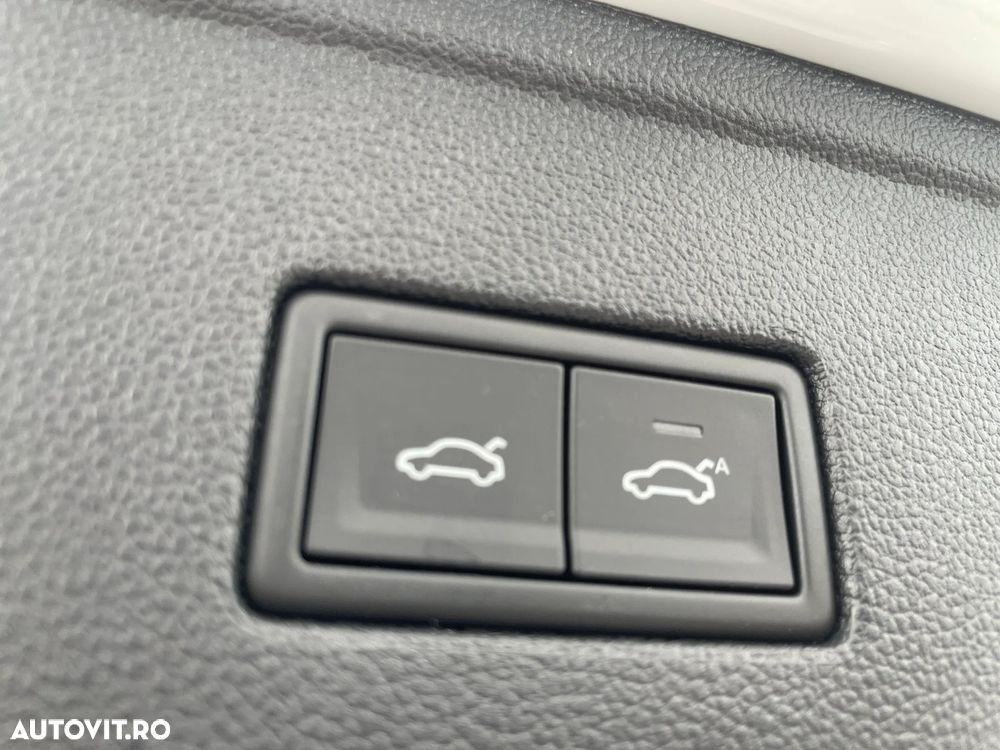 Volkswagen Touareg V6 TDI 4MOTION Elegance - 27