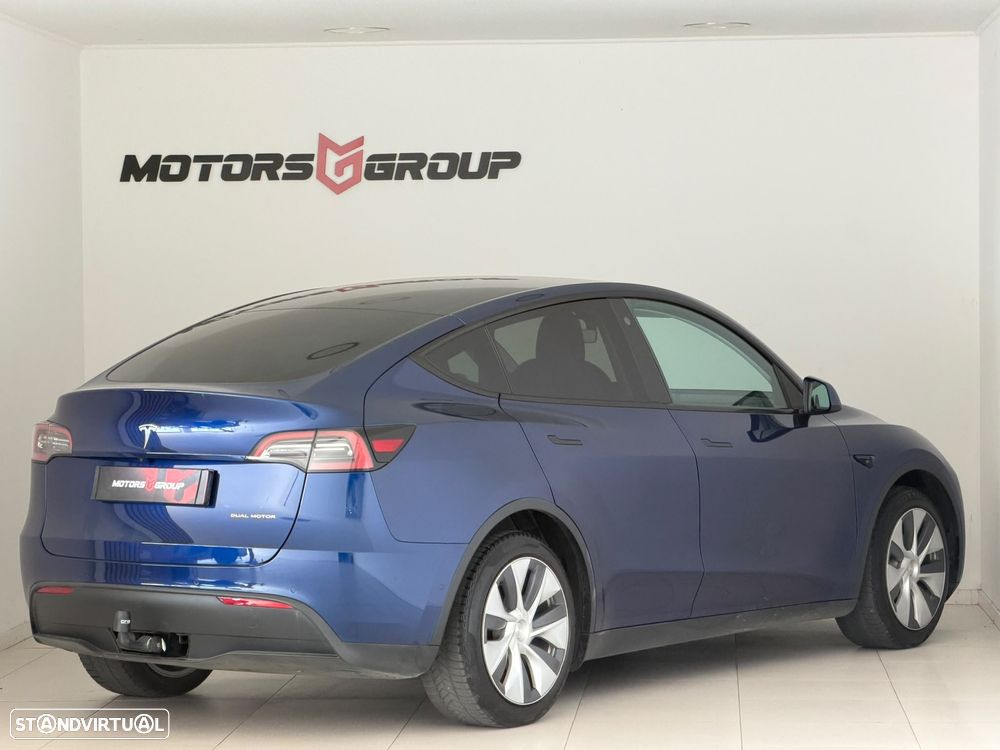 Tesla Model Y Long Range Dual Motor AWD - 3