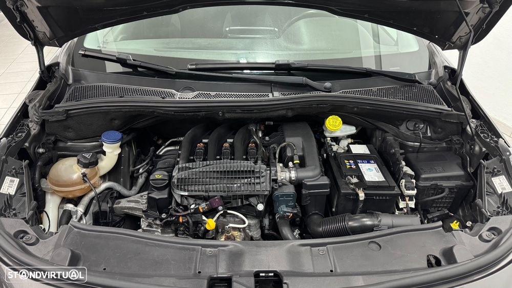 Peugeot 2008 1.2 PureTech Style - 37