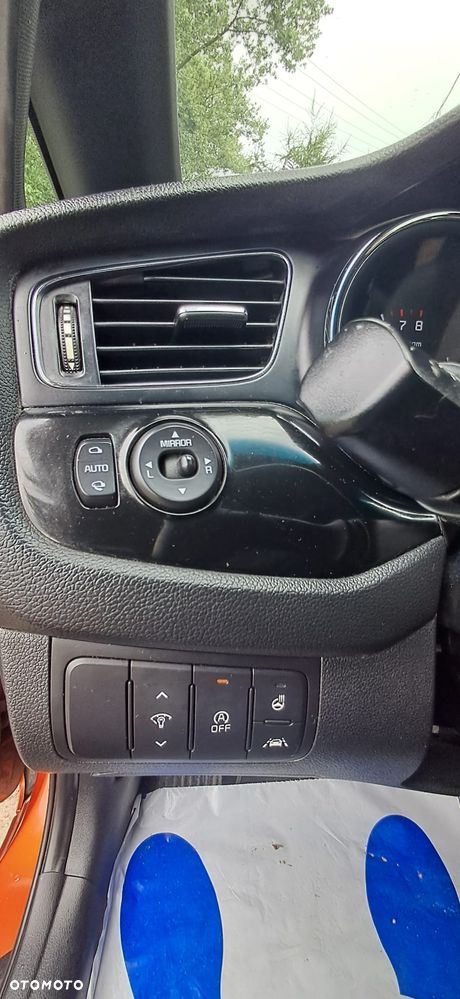 Kia Ceed 1.6 GDI ISG Platinum Edition - 35
