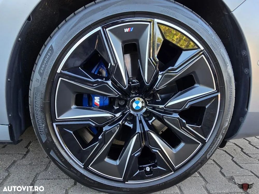 BMW Seria 7 740d xDrive - 38