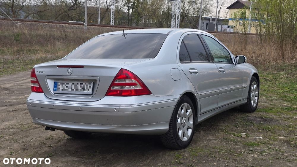 Mercedes-Benz 280 - 5
