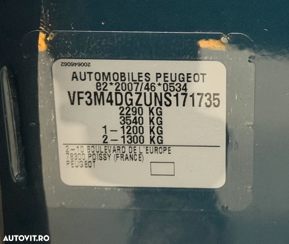 Peugeot 3008 Plug-In Hybrid 225 e-EAT8 GT - 26