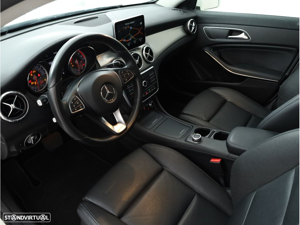 Mercedes-Benz CLA 180 d Aut. - 14