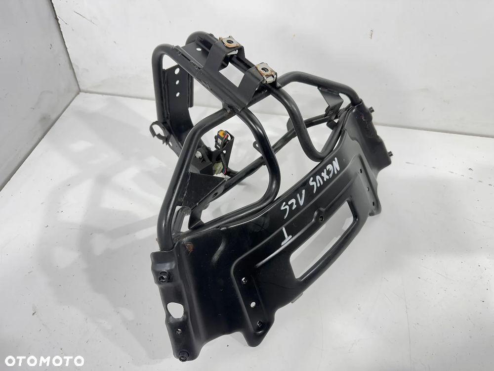 Stelaż przód Gilera Nexus 125 - 6