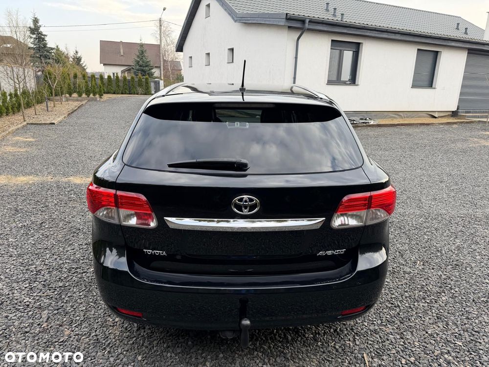 Toyota Avensis 1.8 Executive - 7