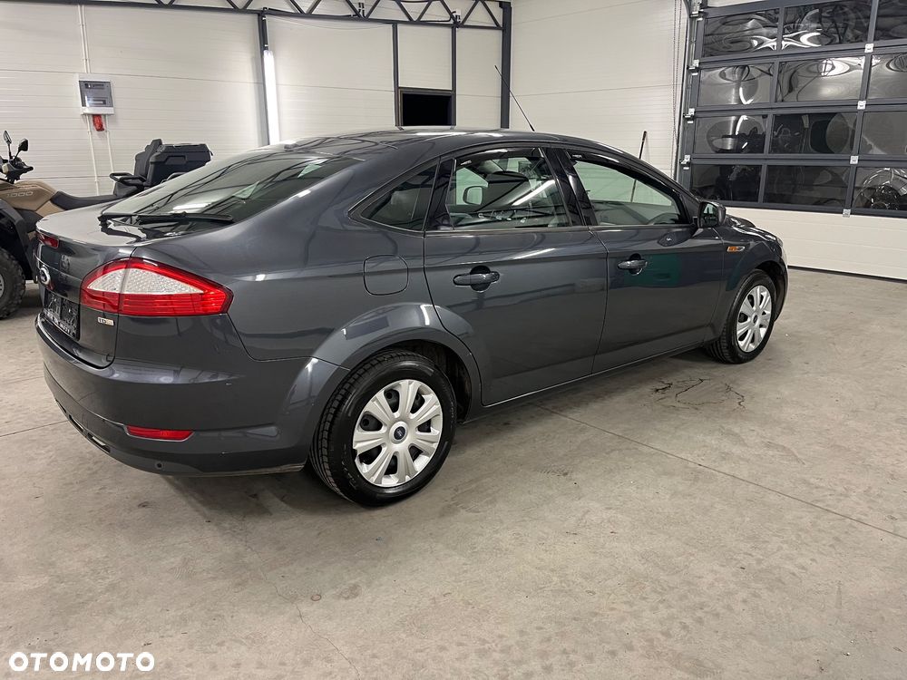 Ford Mondeo - 8