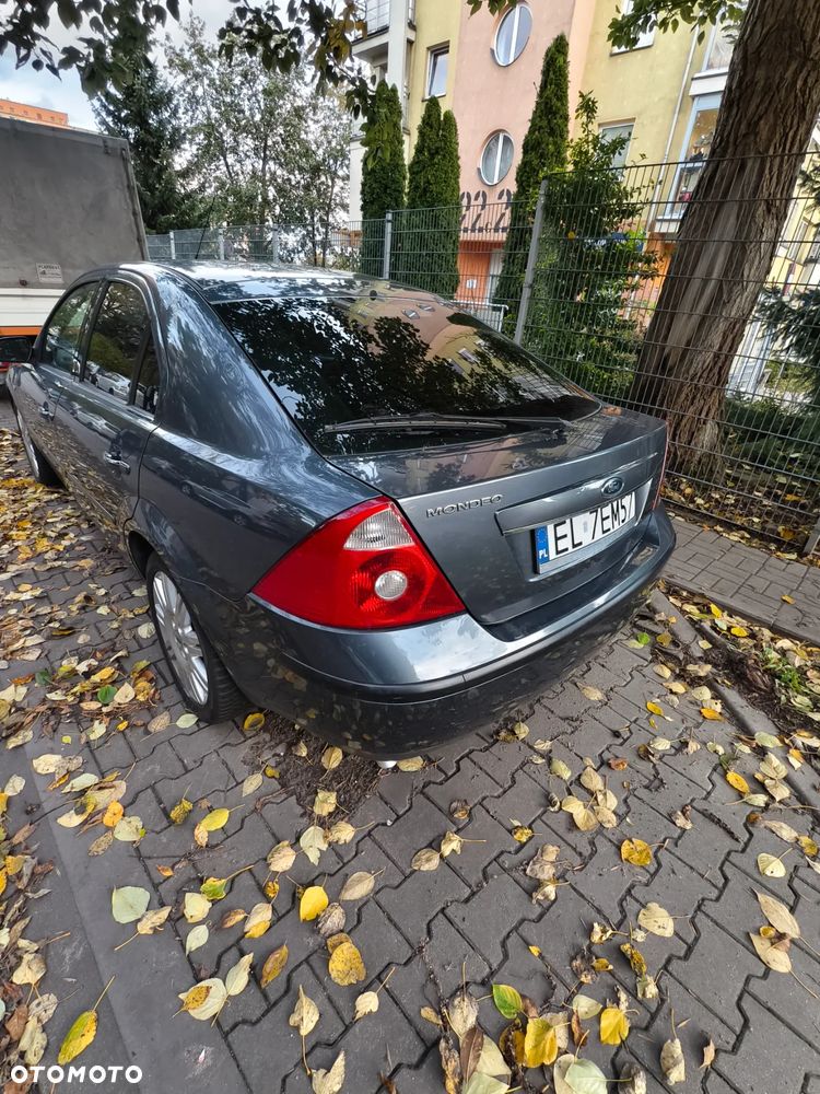 Ford Mondeo 1.8 Ghia - 7