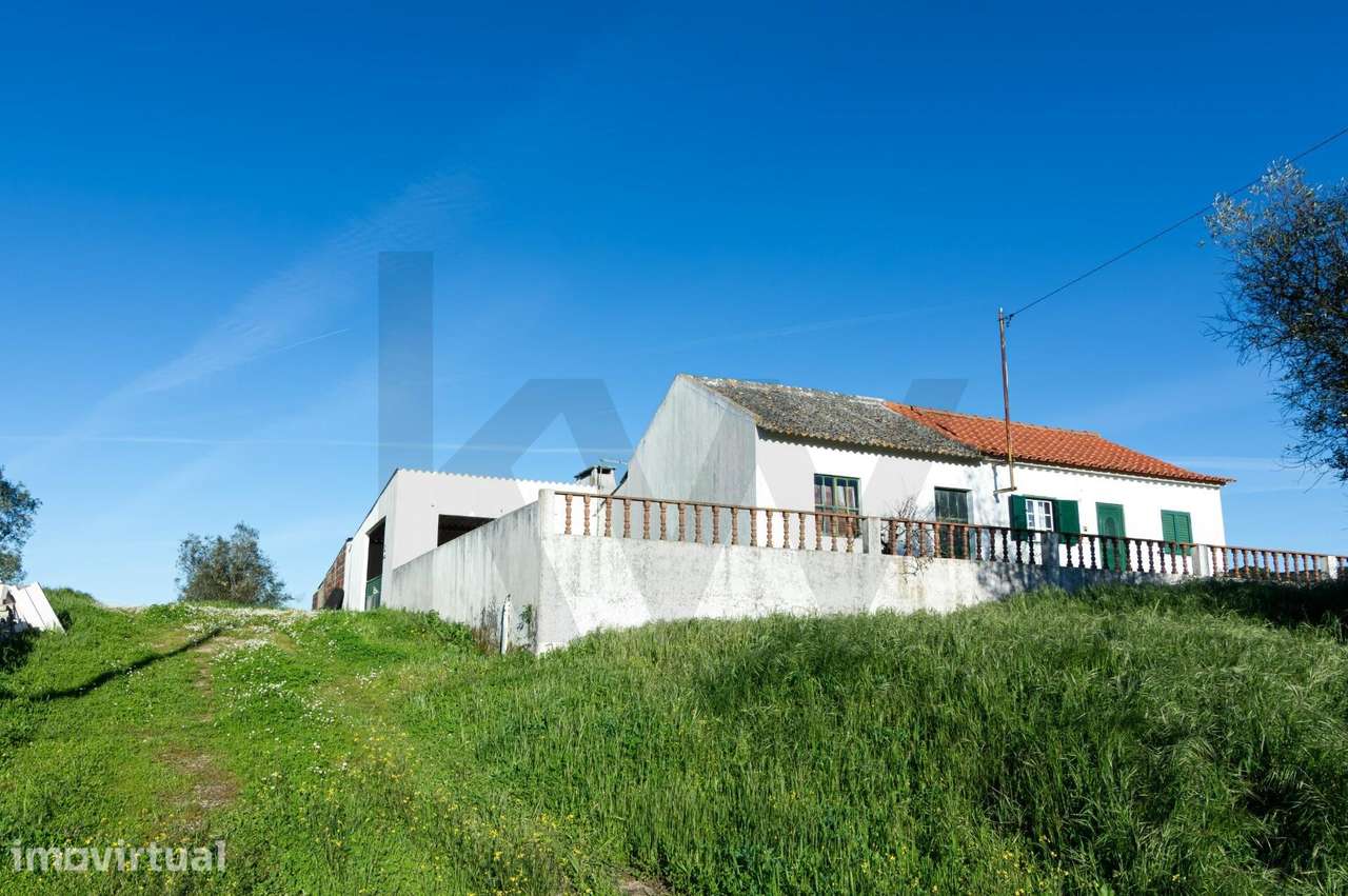 Moradia para Remodelação: O seu Refúgio à Beira-Rio - Grande imagem: 3/22