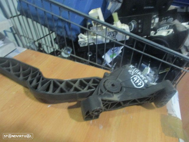 Pedal 327002F200 KIA CERATO 2005 - 3