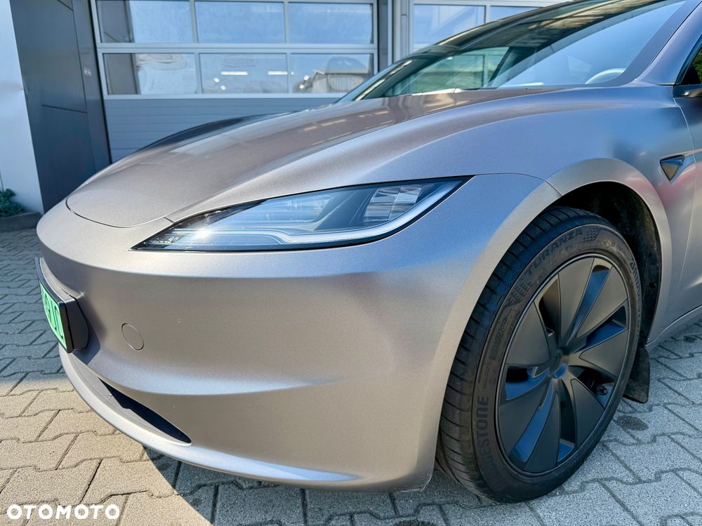 Tesla Model 3 - 13