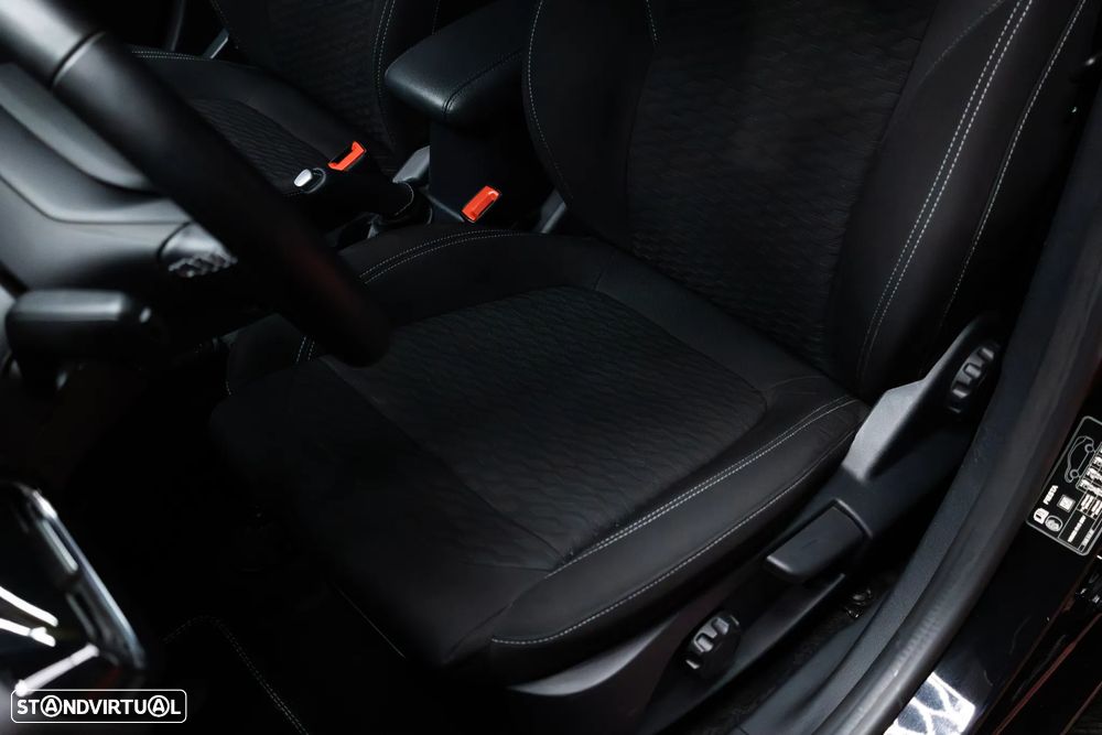 Ford Fiesta 1.0 EcoBoost S&S TITANIUM - 18