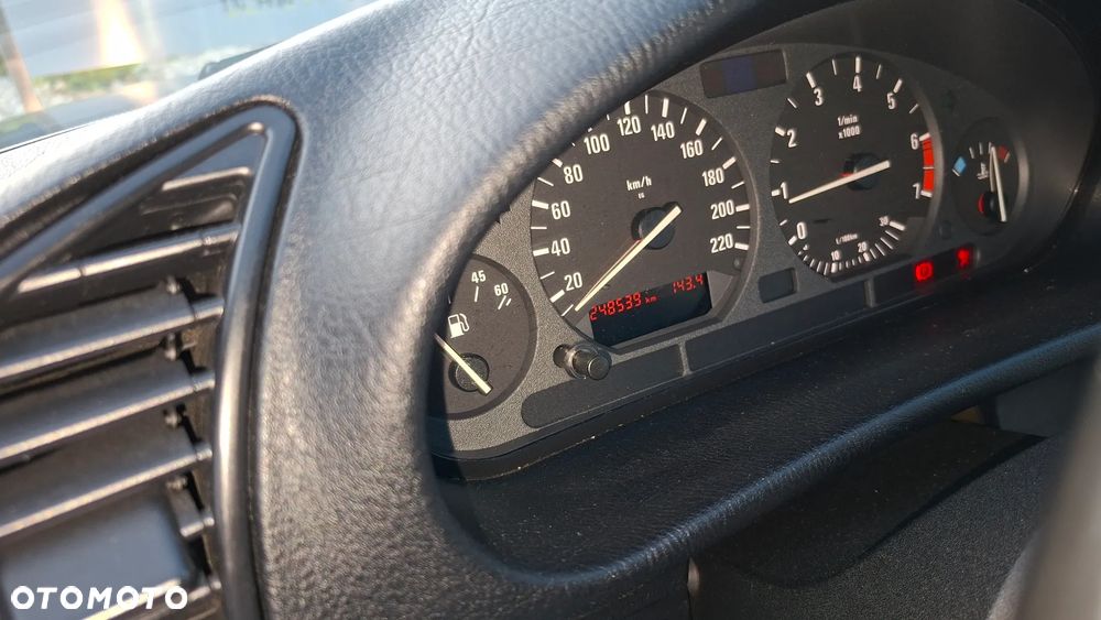 BMW Seria 3 - 21