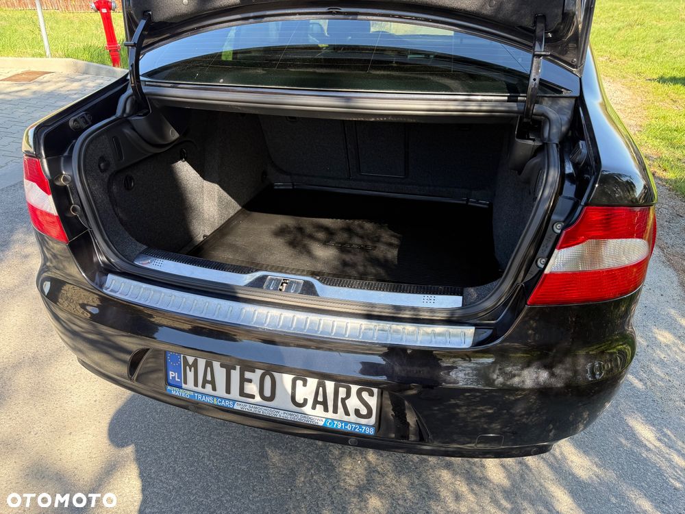 Skoda Superb 2.0 TDI L&K DSG - 36