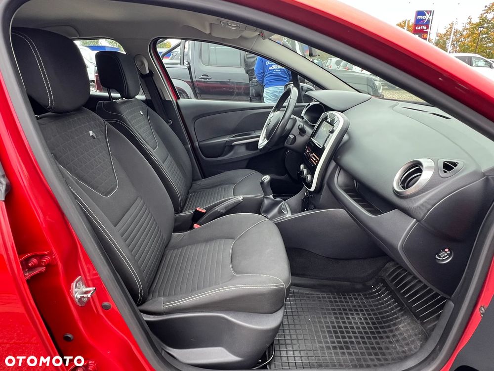 Renault Clio 1.2 16V 75 Life - 22