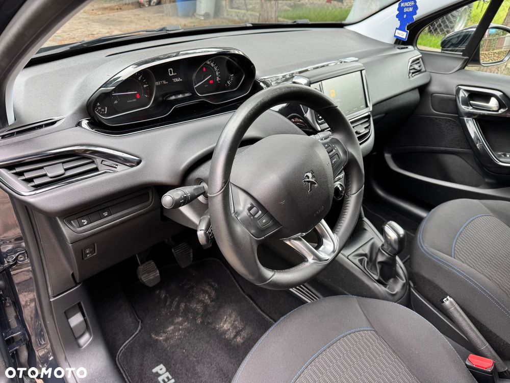 Peugeot 208 PureTech 82 Stop & Start Signature - 16