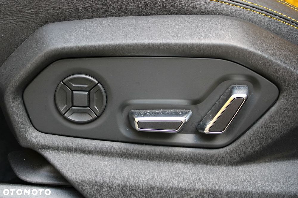 Lamborghini Urus Standard - 11