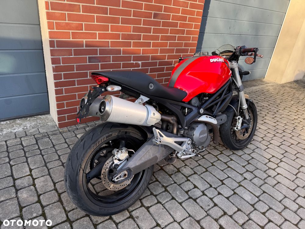 Ducati Monster - 4