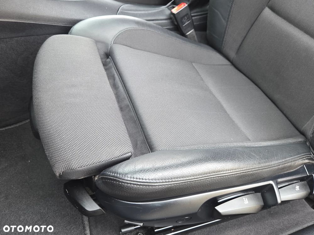 BMW Seria 1 116d DPF Edition Sport - 34