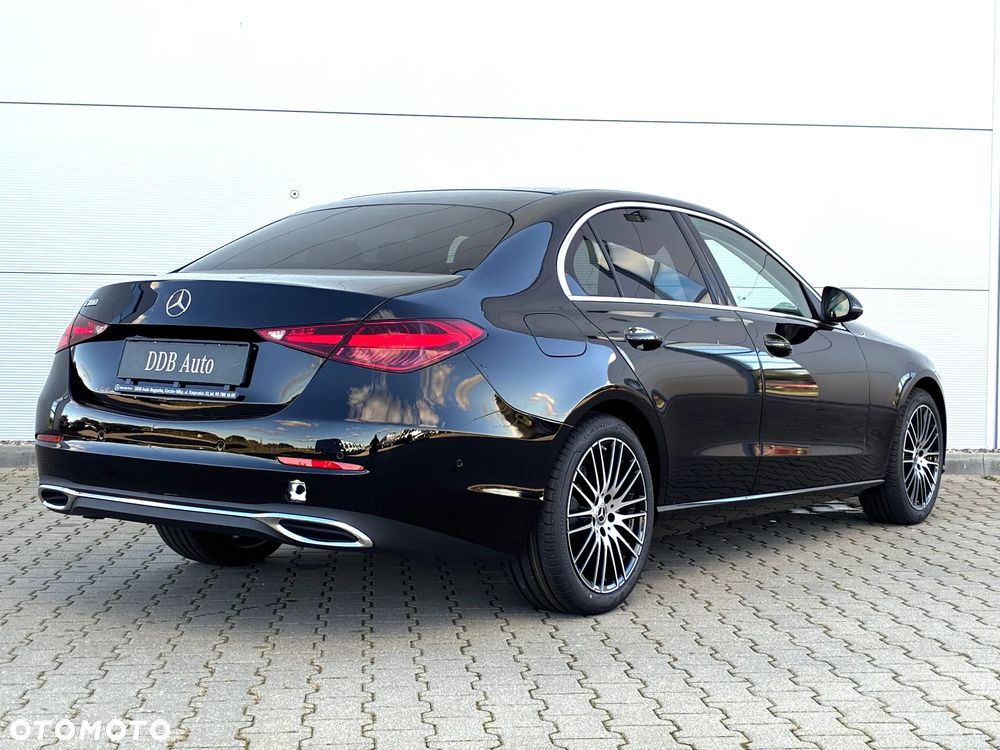 Mercedes-Benz C-Class 2026 photo 3