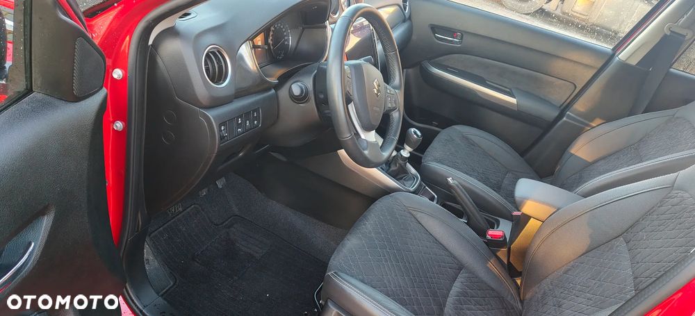 Suzuki Vitara 1.4 Boosterjet Hybrid Comfort+ "SHINKAI" - 8