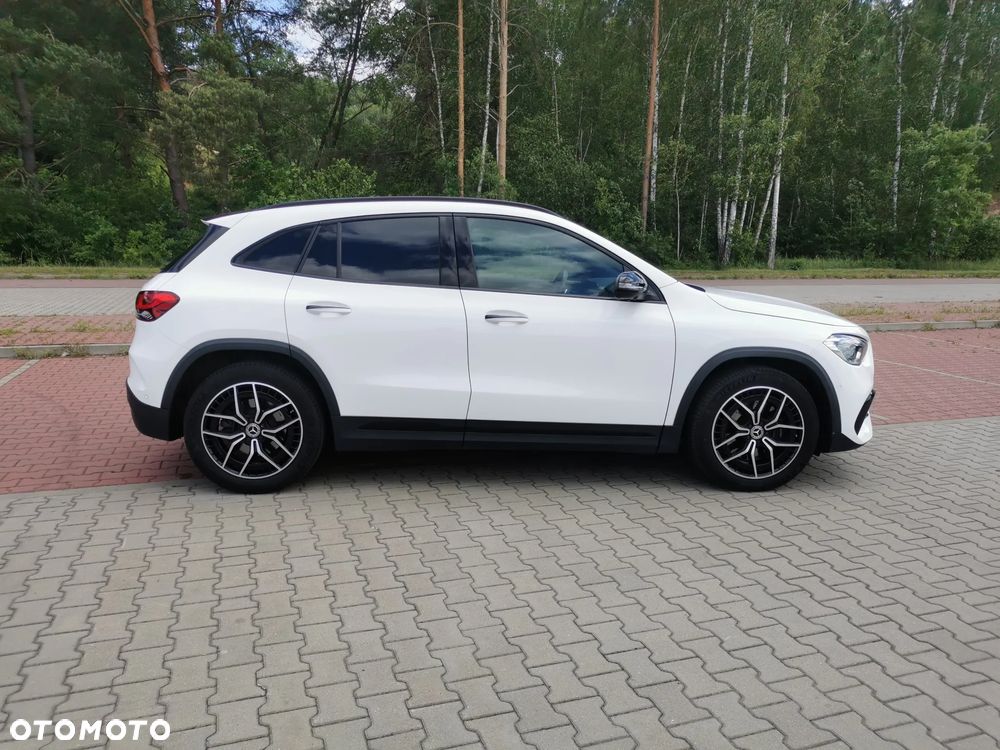 Mercedes-Benz GLA 250 4-Matic AMG Line - 10