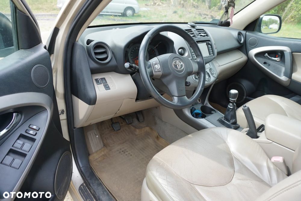 Toyota RAV4 2.2 D-4D Sol 180 - 7