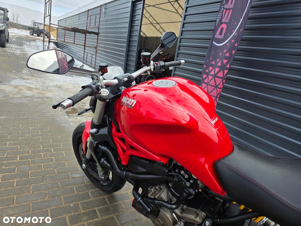 Ducati Monster - 10