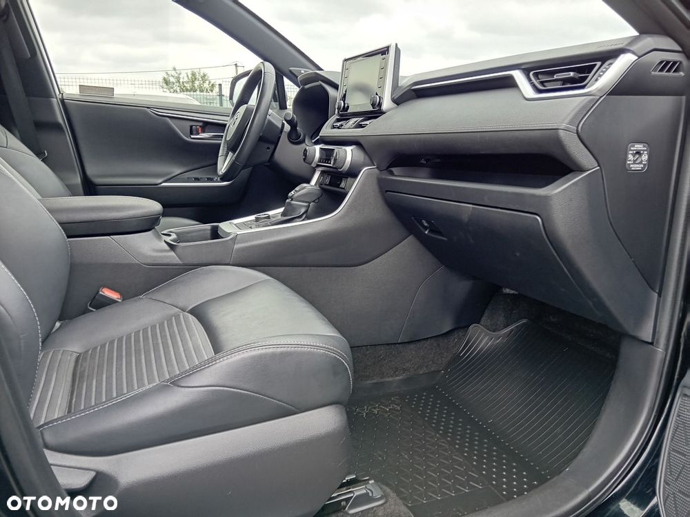 Toyota RAV4 2.5 Hybrid Black Edition by JBL 4x4 - 34