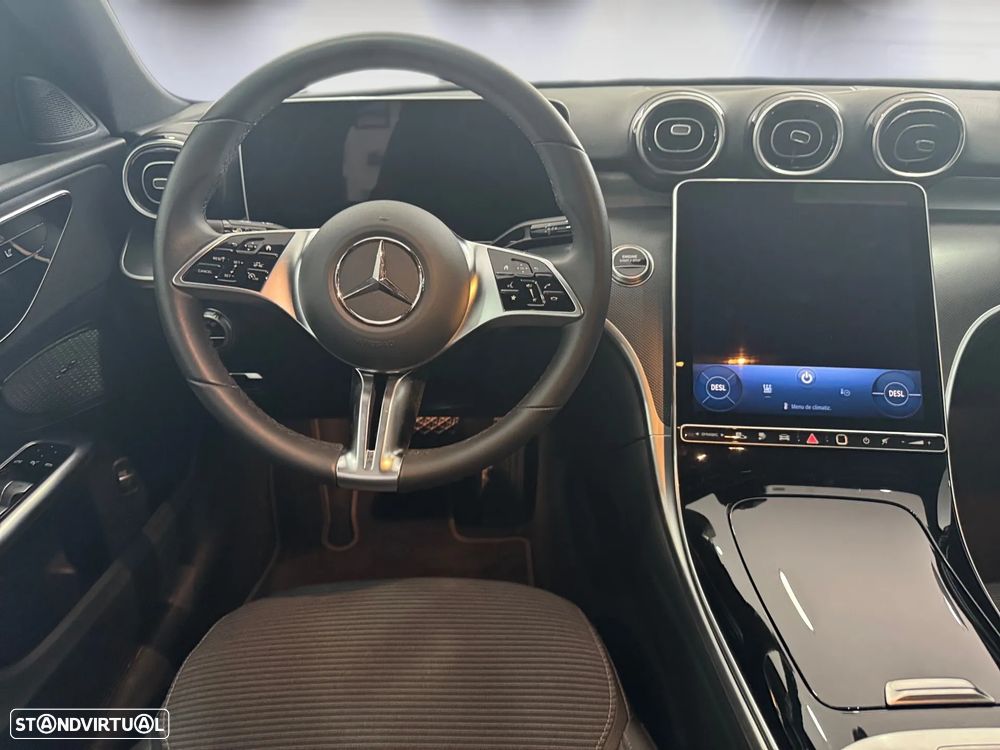 Mercedes-Benz C 300 e Avantgarde - 35