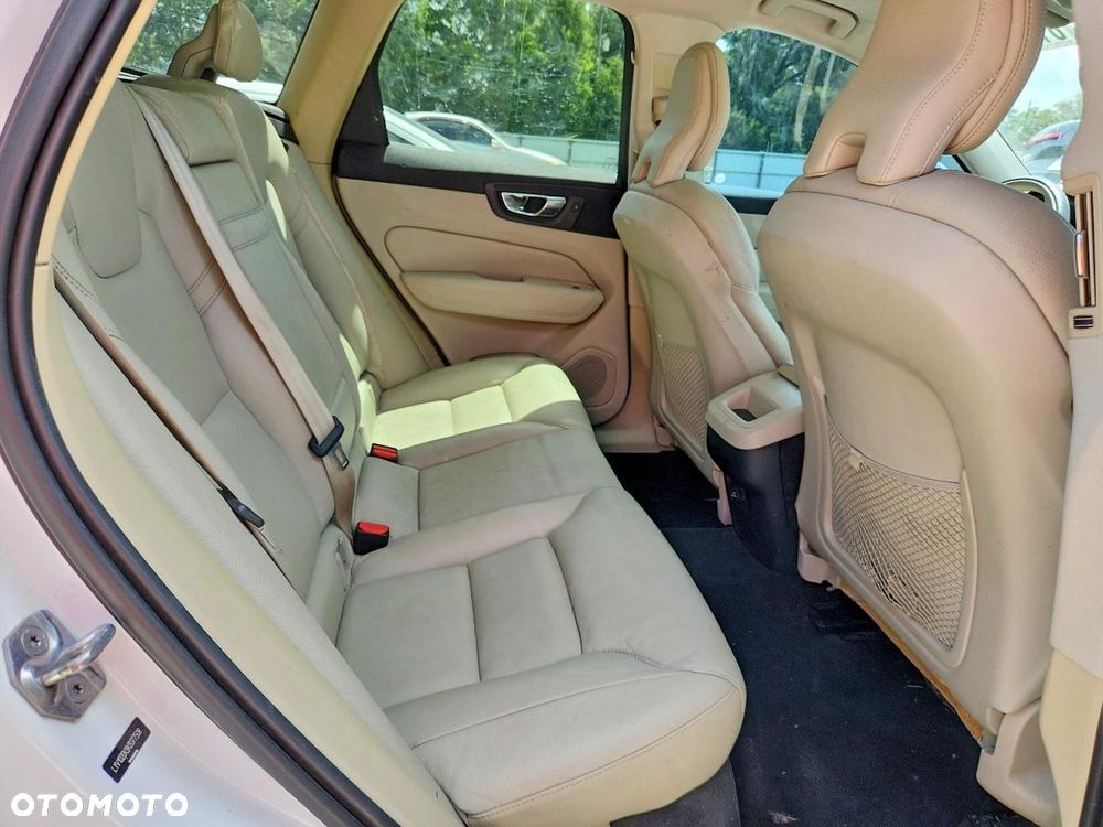 Volvo XC 60 - 11