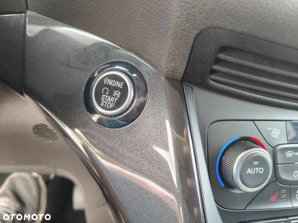 Ford Kuga 2.0 TDCi 4x4 Titanium - 28