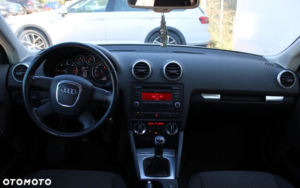 Audi A3 Sportback - 3