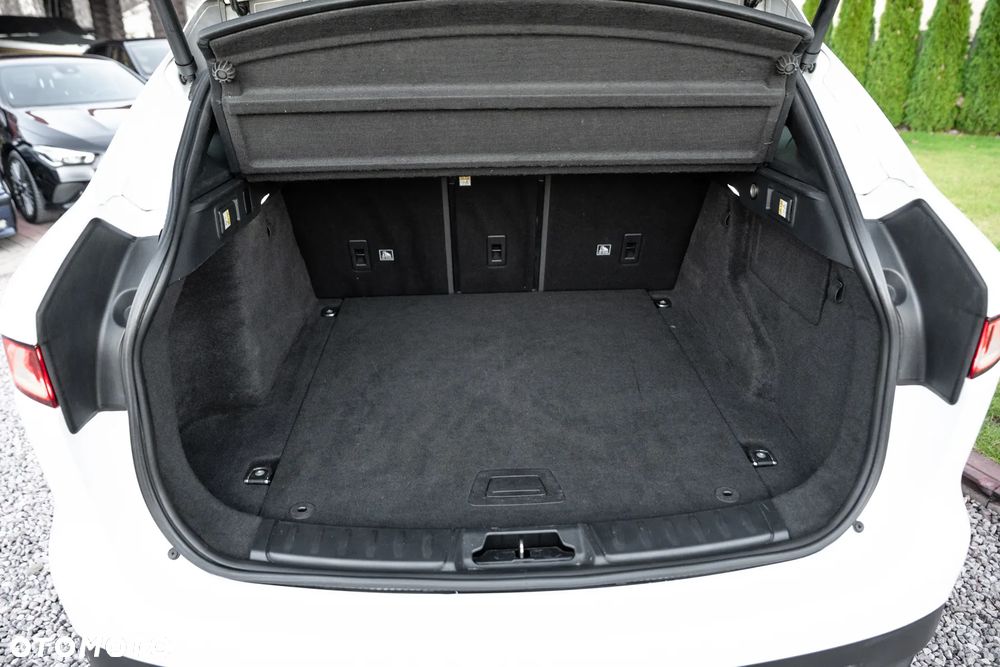 Jaguar F-Pace 25d AWD Prestige - 21