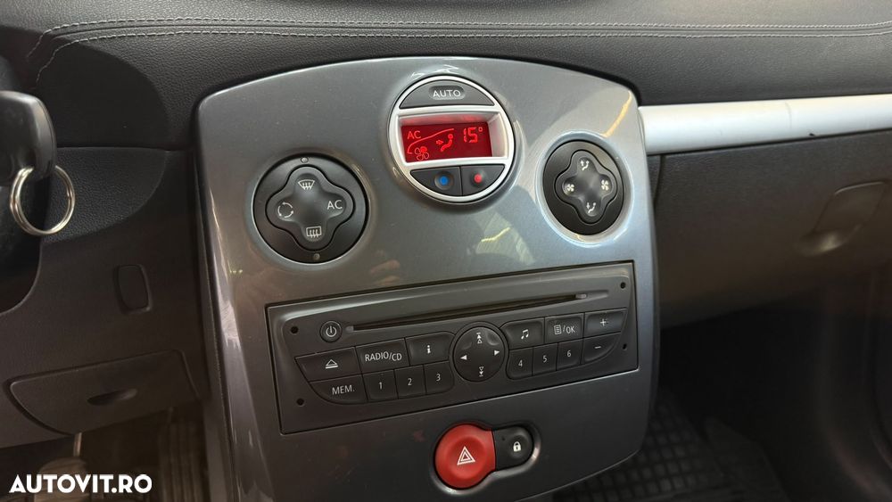 Renault Clio - 14