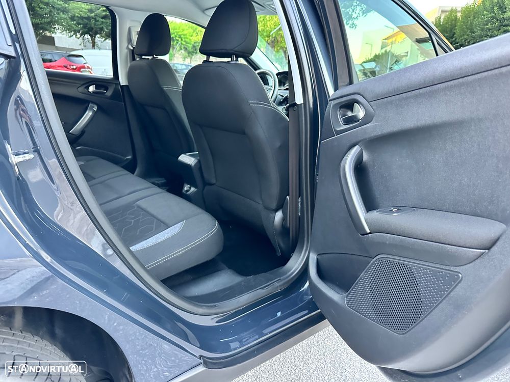 Peugeot 2008 1.6 BlueHDi Style - 38