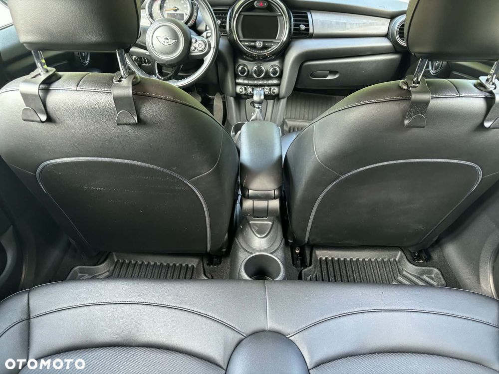 MINI Cooper Seven Chili - 14