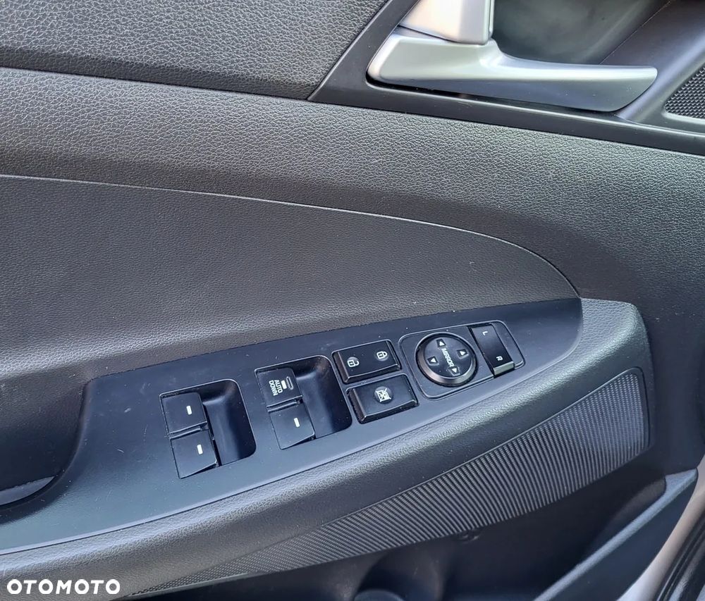 Hyundai Tucson 1.6 GDI BlueDrive Comfort 2WD - 27