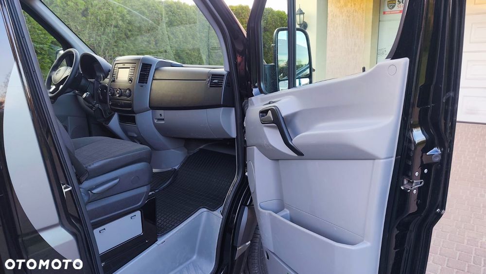 Mercedes-Benz Sprinter - 10