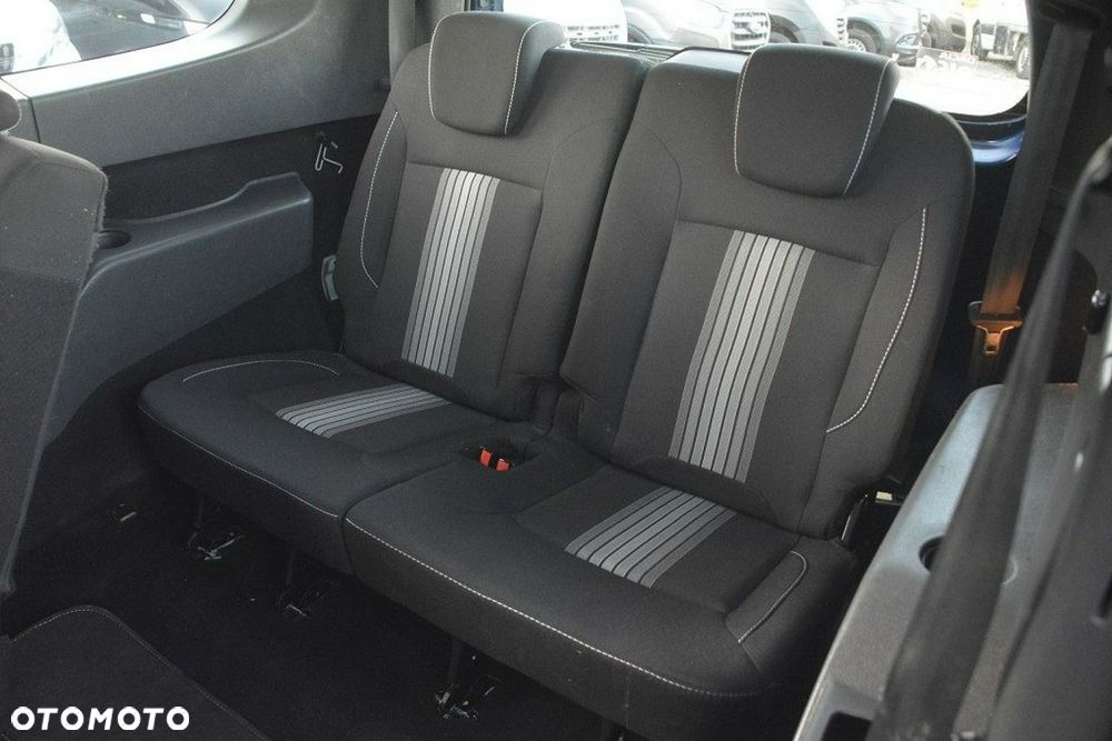Dacia Lodgy SCe 100 Stepway - 34