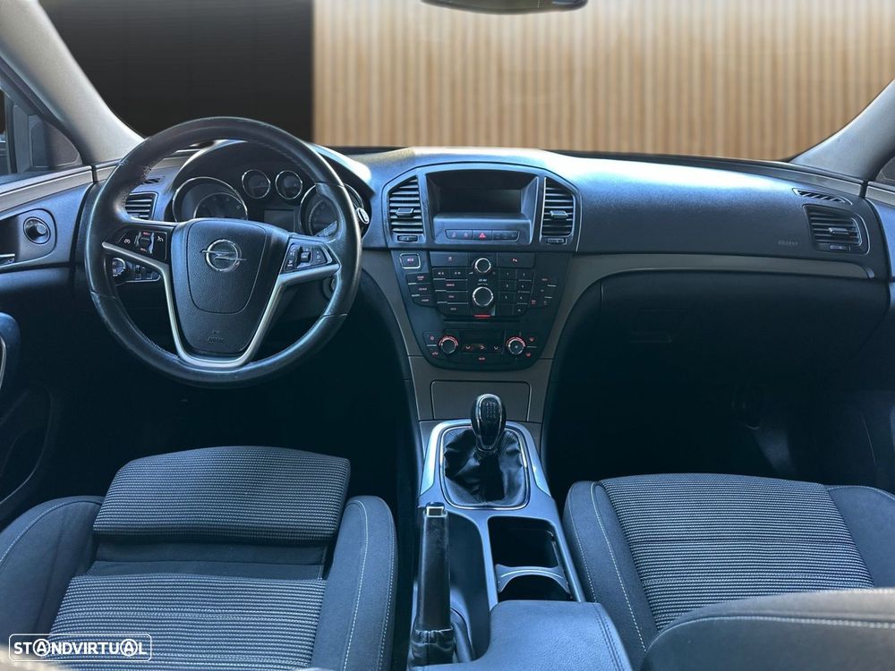 Opel Insignia Sports Tourer - 11