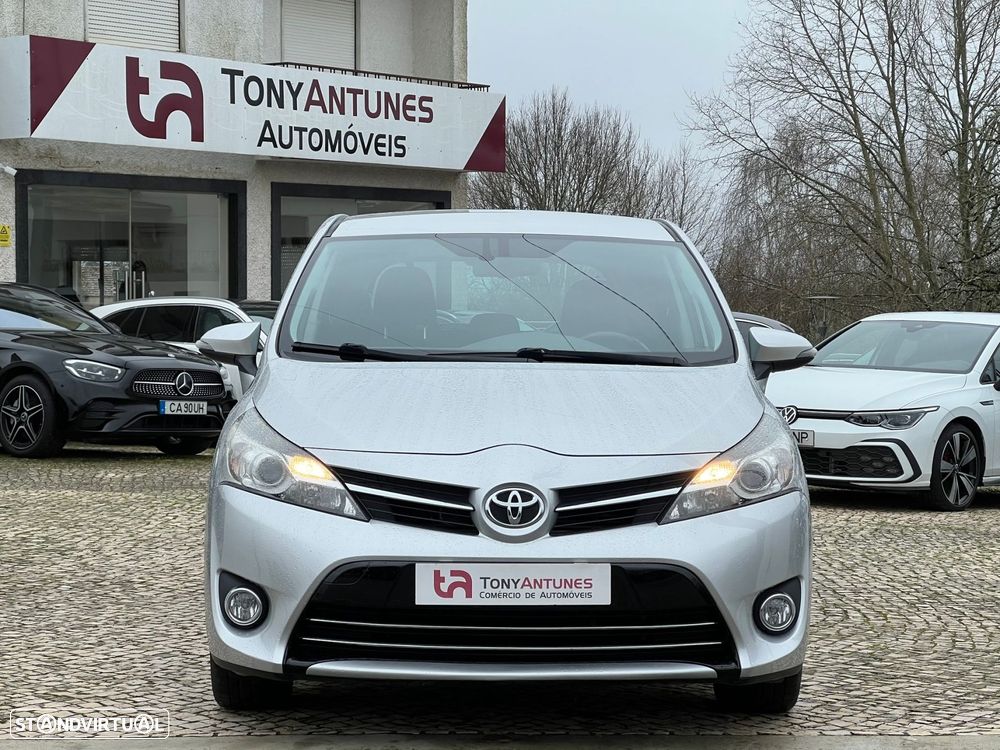 Toyota Verso 2.0 D-4D Comfort - 4