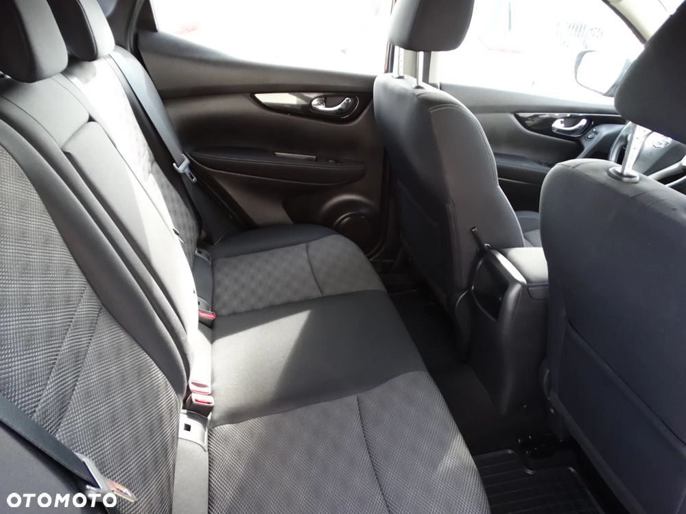 Nissan Qashqai - 11