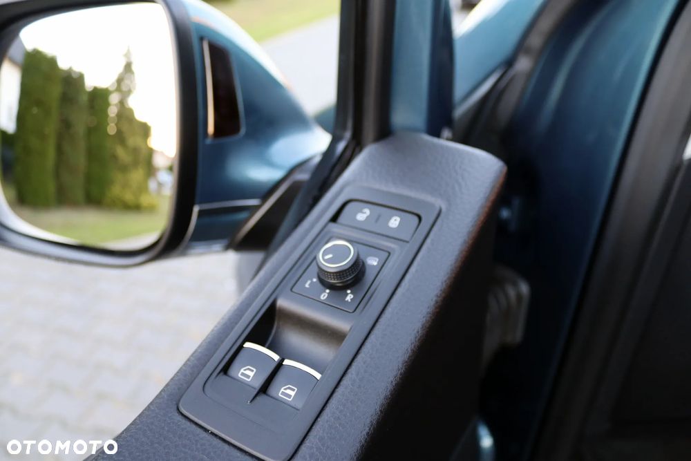 Volkswagen Multivan 2.0 BiTDI L1 70 Years Bulli 4Motion DSG - 34