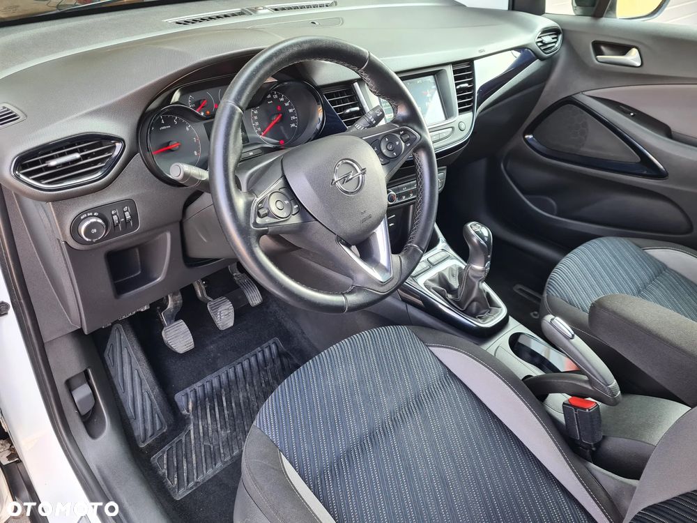 Opel Crossland X 1.2 120 Lat - 10