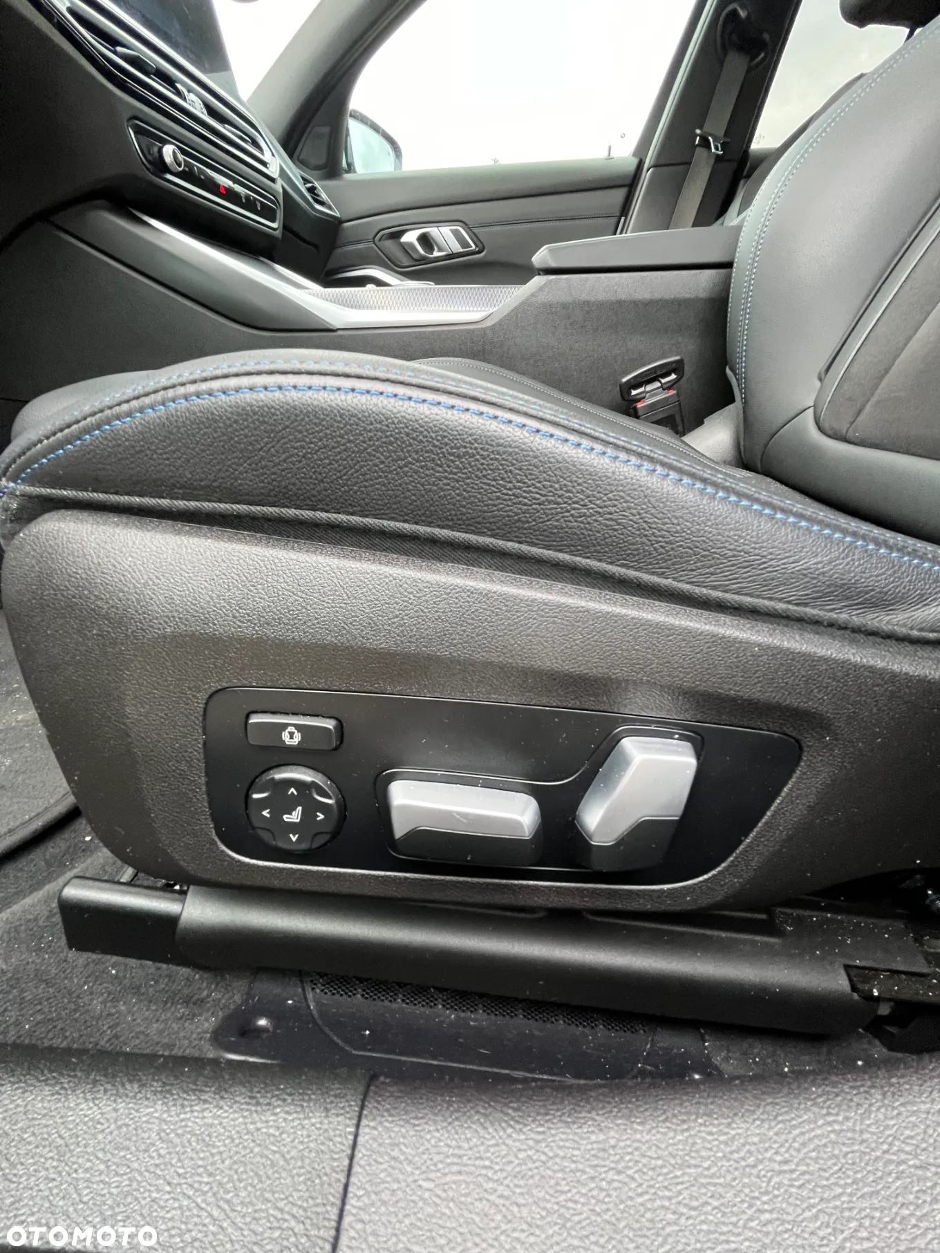 BMW Seria 3 320d M Sport - 10