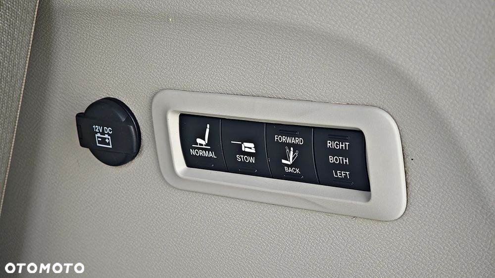 Chrysler Pacifica - 19